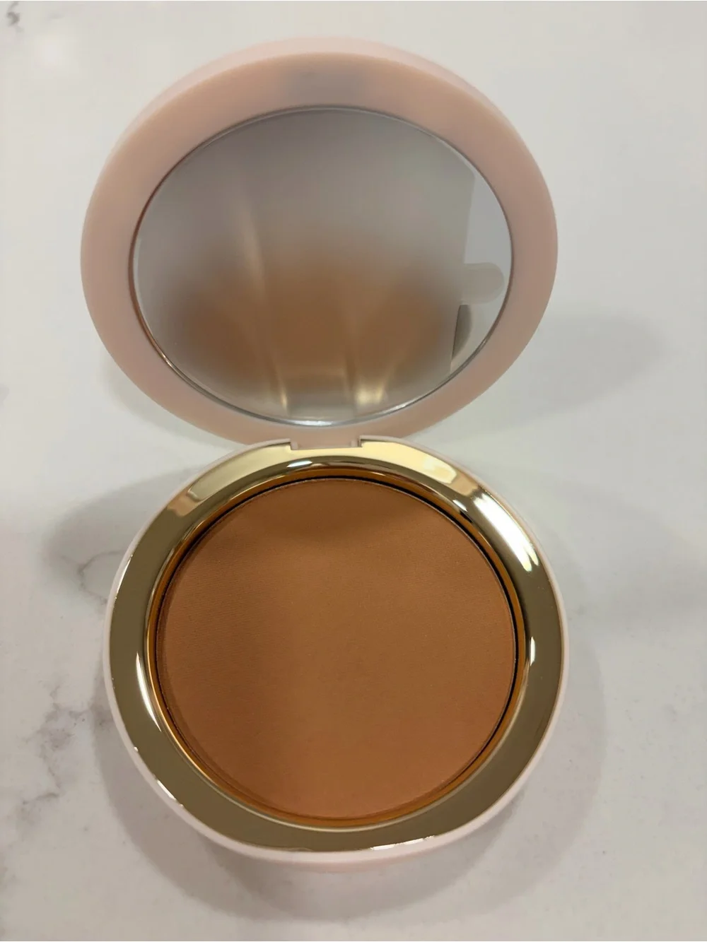 Rare Beauty Bronzer in “Sun Blaze”